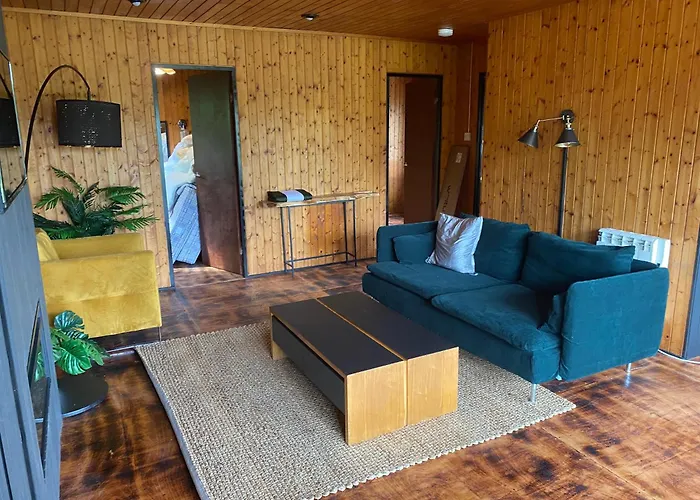 Kingswood Lodges
